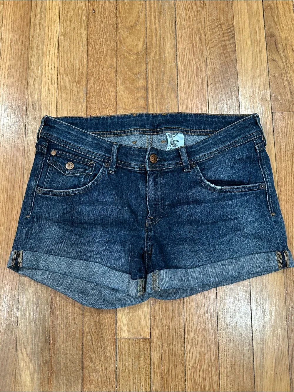 H&M women’s jean shorts boyfriend size 8 cuffed